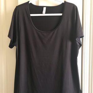Lularoe Black Classic T